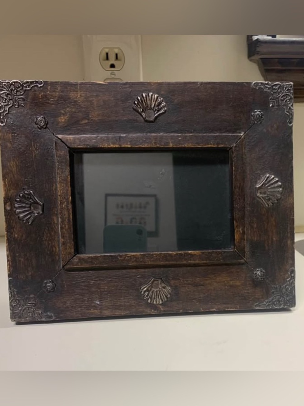 Antique Wooden Shell Picture Frame 10x8